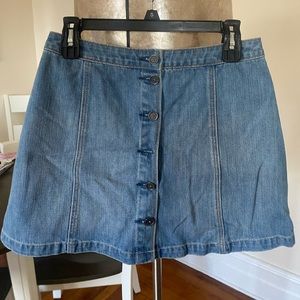 NWT Abercrombie Mini Jean Skirt w/ Buttons, Size 6